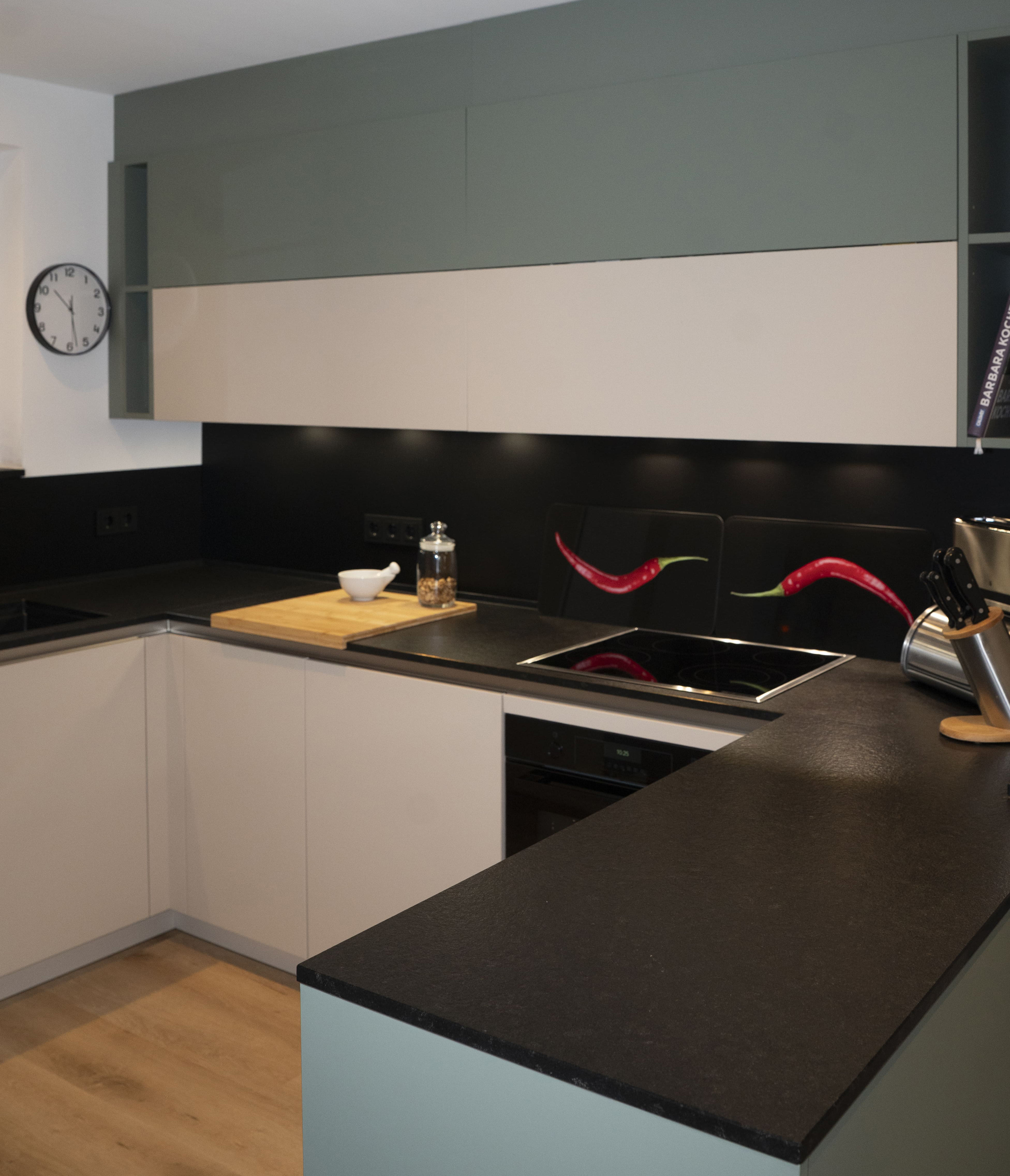 20251212 Kueche Weise 06