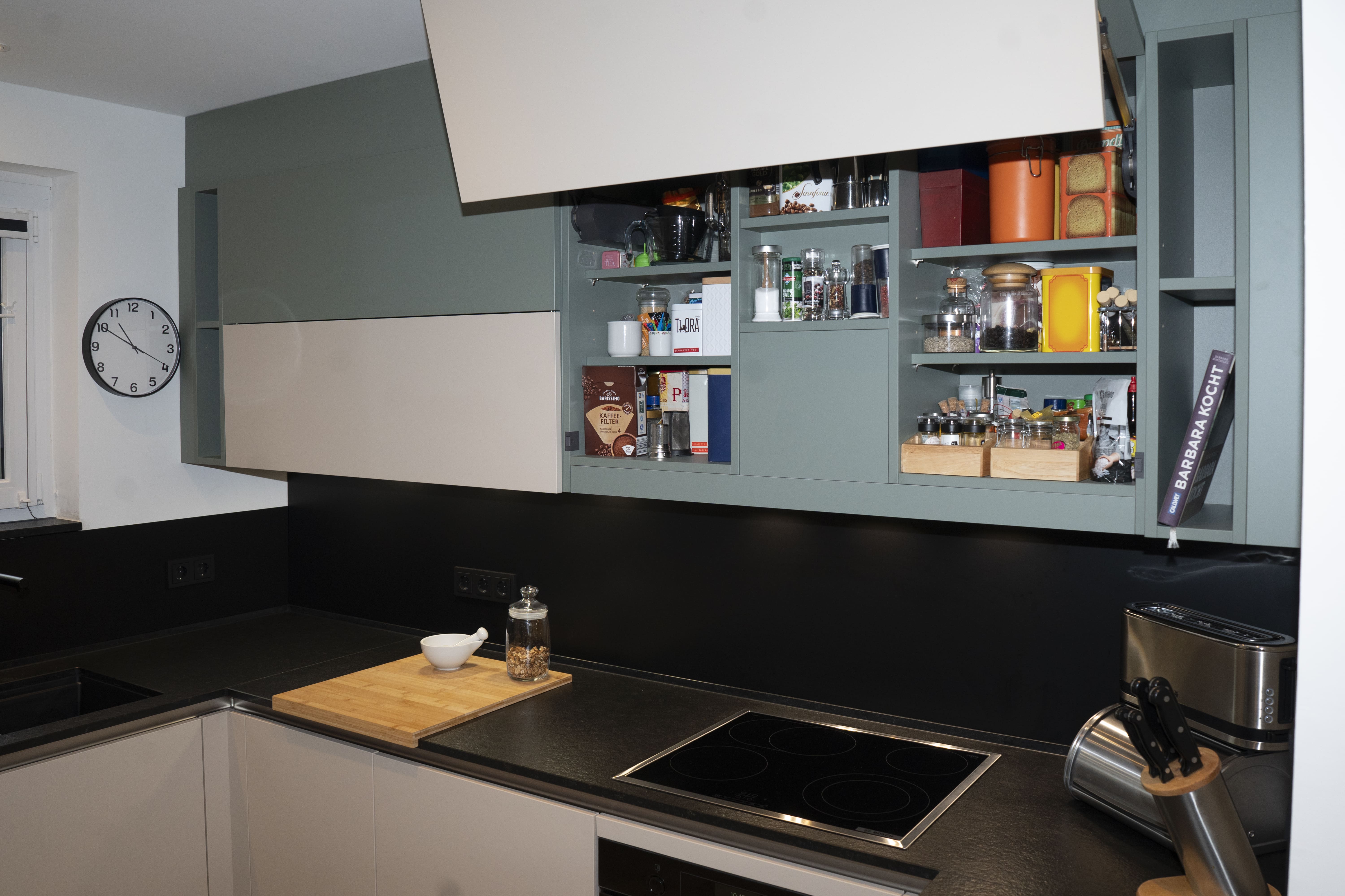 20251212 Kueche Weise 42