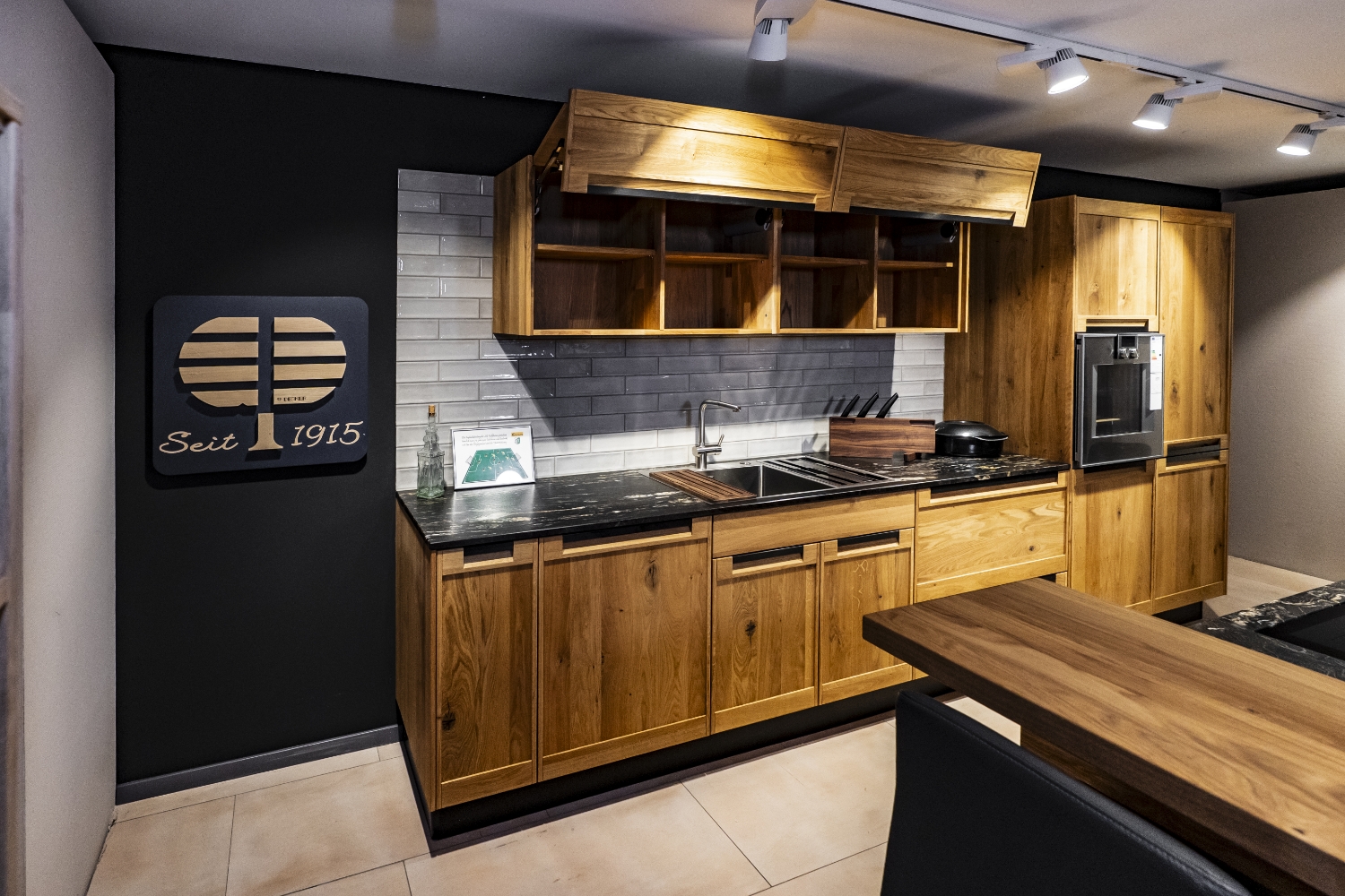 Kuechen Ausstellung Kelkheim Decker Massivholz 77