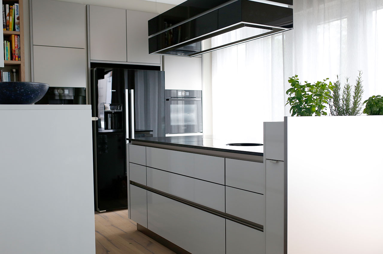 Kueche Krampe Referenz Estrada hellgrau metallic titan 11