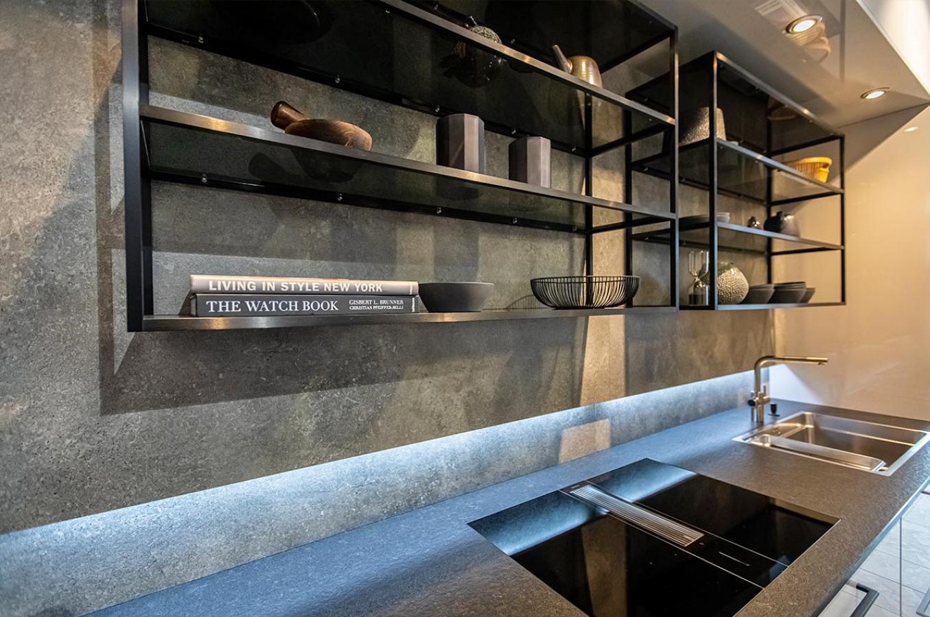 Kuechen Krampe Neue Kuechenausstellung SieMatic Haengeregal
